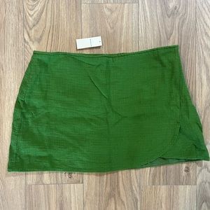 NWT Abercrombie & Fitch green linen skort